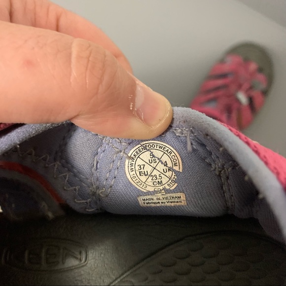 Keen Slip On Hiking Walking Shoes Size 5 - Picture 7 of 7